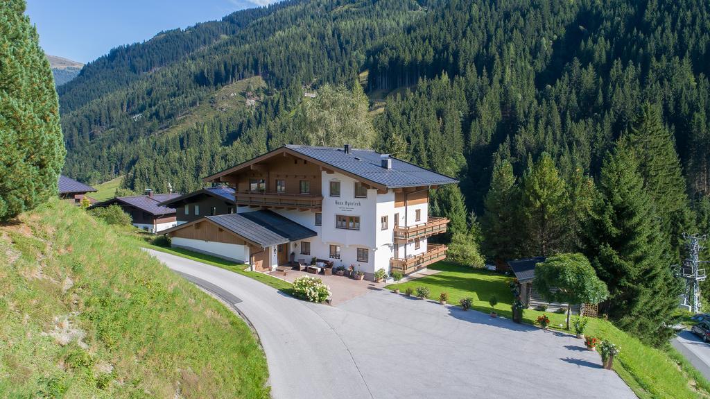 Haus Spieleck Bed & Breakfast Saalbach-Hinterglemm Exterior foto