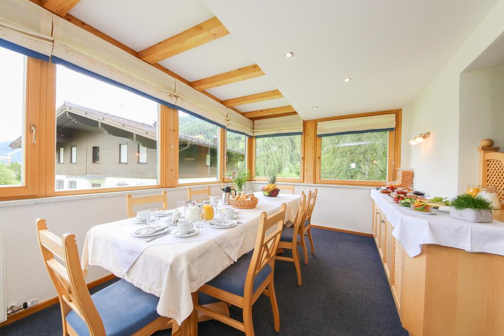 Haus Spieleck Bed & Breakfast Saalbach-Hinterglemm Exterior foto