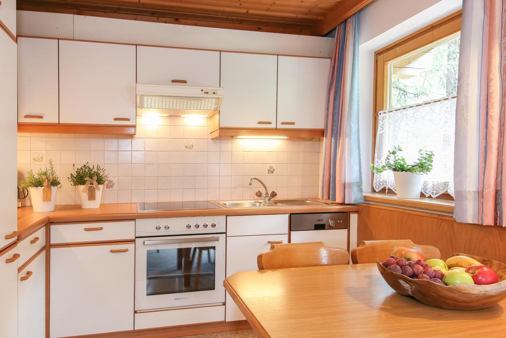 Haus Spieleck Bed & Breakfast Saalbach-Hinterglemm Exterior foto