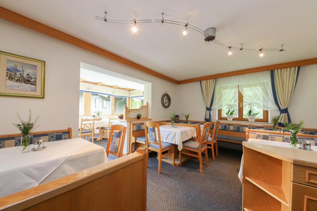 Haus Spieleck Bed & Breakfast Saalbach-Hinterglemm Exterior foto